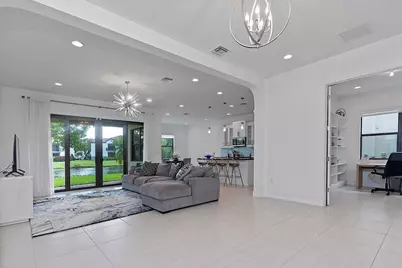11824 SW 13th Court, Pembroke Pines, FL 33025 - Photo 10
