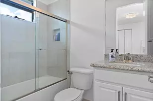 11824 SW 13th Ct, Pembroke Pines, FL 33025 - Photo 36