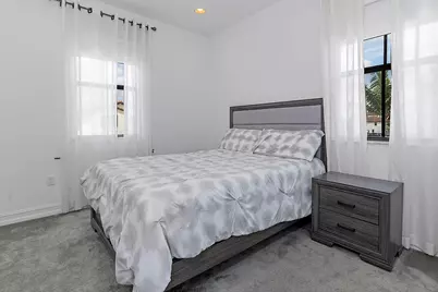 11824 SW 13th Court, Pembroke Pines, FL 33025 - Photo 24