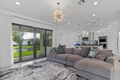 11824 SW 13th Court, Pembroke Pines, FL 33025 - Photo 12