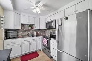 737 Flanders P Dr, Delray Beach, FL 33484 - Photo 10