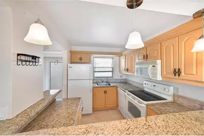 7500 NW 30th Place #402, Sunrise, FL 33313 - Photo 4