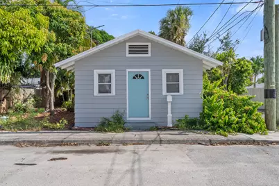 612 3rd Avenue S, Lake Worth Beach, FL 33460 - Photo 1