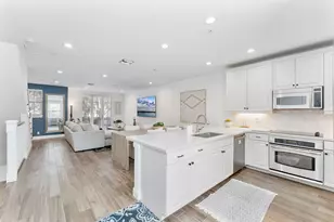 1035 W Heritage Club Cir, Delray Beach, FL 33483 - Photo 2