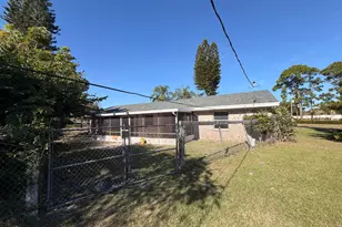 1902 SE Gena Rd, Port Saint Lucie, FL 34952 - Photo 10