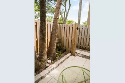 303 City View Drive #303, Fort Lauderdale, FL 33311 - Photo 22