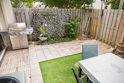303 City View Drive #303, Fort Lauderdale, FL 33311 - Photo 20