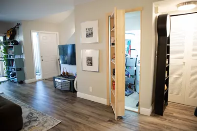 303 City View Drive #303, Fort Lauderdale, FL 33311 - Photo 2