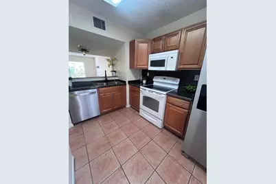 167 Riviera Circle, Weston, FL 33326 - Photo 2