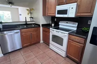 167 Riviera Cir, Weston, FL 33326 - Photo 2