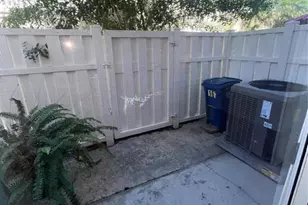167 Riviera Cir, Weston, FL 33326 - Photo 10