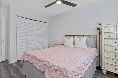 9184 NW 44th Court, Sunrise, FL 33351 - Photo 32