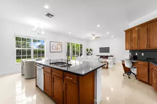 10111 Edgewater Ct, Parkland, FL 33076 - Photo 10