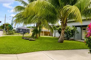 618 49th St, West Palm Beach, FL 33407 - Photo 2