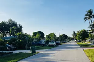 1270 NW 54th Ave, Lauderhill, FL 33313 - Photo 6