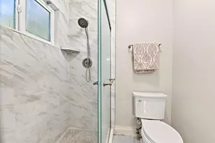 18 Winchmore Ln, Boynton Beach, FL 33426 - Photo 18