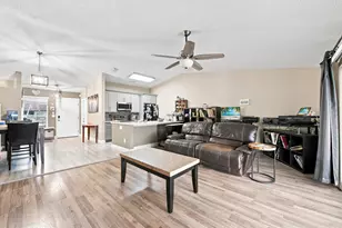 18 Winchmore Ln, Boynton Beach, FL 33426 - Photo 6