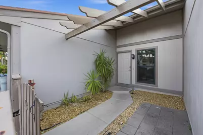 18 Winchmore Lane, Boynton Beach, FL 33426 - Photo 4