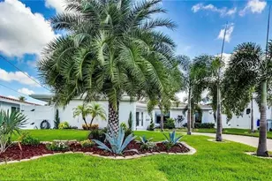 361 SE 9th Ct, Pompano Beach, FL 33060 - Photo 2