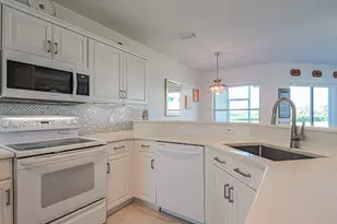 3223 S Lakeview Cir, Hutchinson Island, FL 34949 - Photo 14