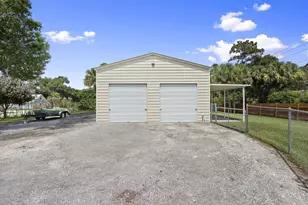 8302 Penny Ln, Fort Pierce, FL 34951 - Photo 4