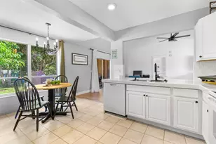 255 SW Glenwood Dr, Port Saint Lucie, FL 34984 - Photo 10
