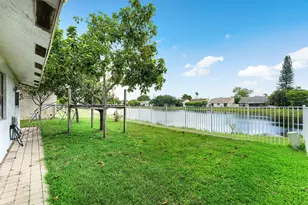 28 Paxford Ln, Boynton Beach, FL 33426 - Photo 32