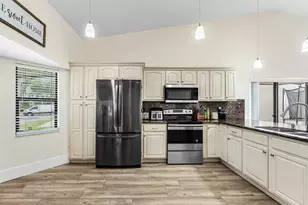 28 Paxford Ln, Boynton Beach, FL 33426 - Photo 8