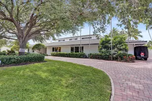 2 Mendota Ln, Sea Ranch Lakes, FL 33308 - Photo 1