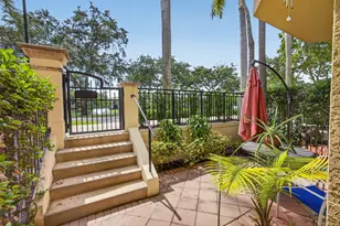 11812 Valencia Gardens Ave, Palm Beach Gardens, FL 33410 - Photo 8