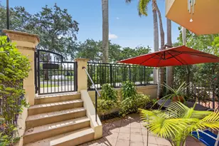 11812 Valencia Gardens Ave, Palm Beach Gardens, FL 33410 - Photo 2