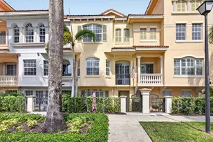 11812 Valencia Gardens Ave, Palm Beach Gardens, FL 33410 - Photo 2
