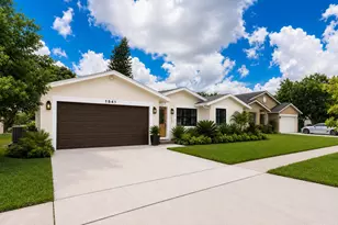 1541 SW 102nd Terrace, Davie, FL 33324 - Photo 2