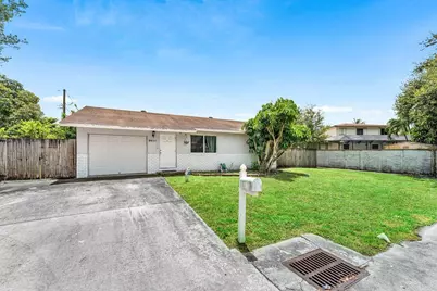2011 SW 99th Terrace, Miramar, FL 33025 - Photo 2