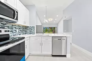2249 SW 15th St, Deerfield Beach, FL 33442 - Photo 8