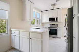 813 Avon Rd, West Palm Beach, FL 33401 - Photo 10