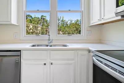 813 Avon Road, West Palm Beach, FL 33401 - Photo 12