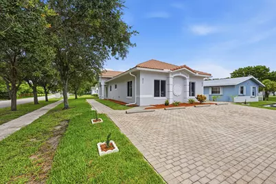 913 NE 12th Avenue, Pompano Beach, FL 33060 - Photo 4