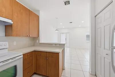 913 NE 12th Avenue, Pompano Beach, FL 33060 - Photo 14
