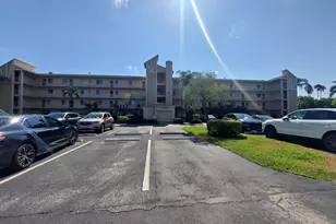 6795 Huntington Ln, Delray Beach, FL 33446 - Photo 2