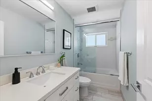 2210 NE 34th Ct, Lighthouse Point, FL 33064 - Photo 26