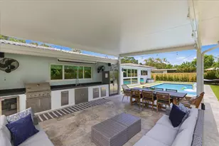 2210 NE 34th Ct, Lighthouse Point, FL 33064 - Photo 38