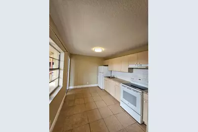 1200 W Blue Heron Boulevard #5, Riviera Beach, FL 33404 - Photo 18