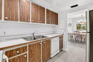 125 S Ocean Ave, Palm Beach Shores, FL 33404 - Photo 10