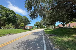 2110 21st Ln, Palm Beach Gardens, FL 33418 - Photo 34