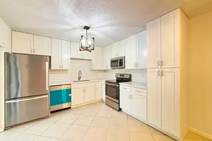 2110 21st Ln, Palm Beach Gardens, FL 33418 - Photo 4