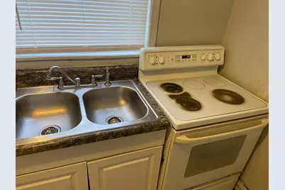 132 W 35th Street #Unit b, Riviera Beach, FL 33404 - Photo 4