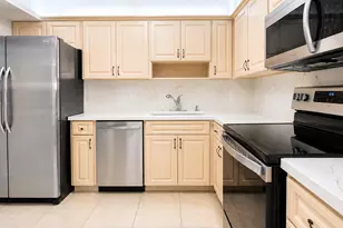 4001 Hillcrest Dr, Hollywood, FL 33021 - Photo 2