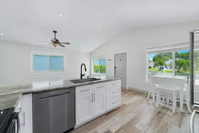7 Cardiff Way, Boynton Beach, FL 33426 - Photo 12