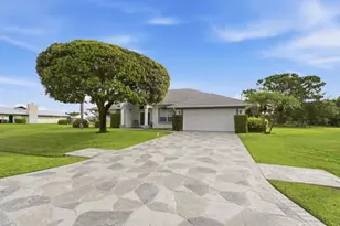 2201 SE Bowie St, Port Saint Lucie, FL 34952 - Photo 1